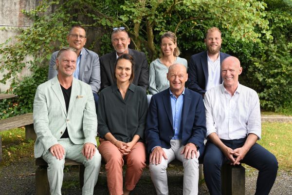 Die Schulleitung des Berufsbildungszentrums IDM im Schuljahr 2024/25. Das Foto wurde im August 2024 aufgenommen.