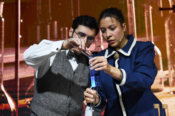 Theaterimpression aus «Marie Curie – Pionierin, Nobelpreisträgerin, Fremde.»