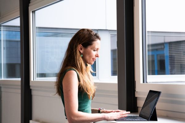Salome in den Räumlichkeiten des Standortes Mönchstrasse in Thun.

