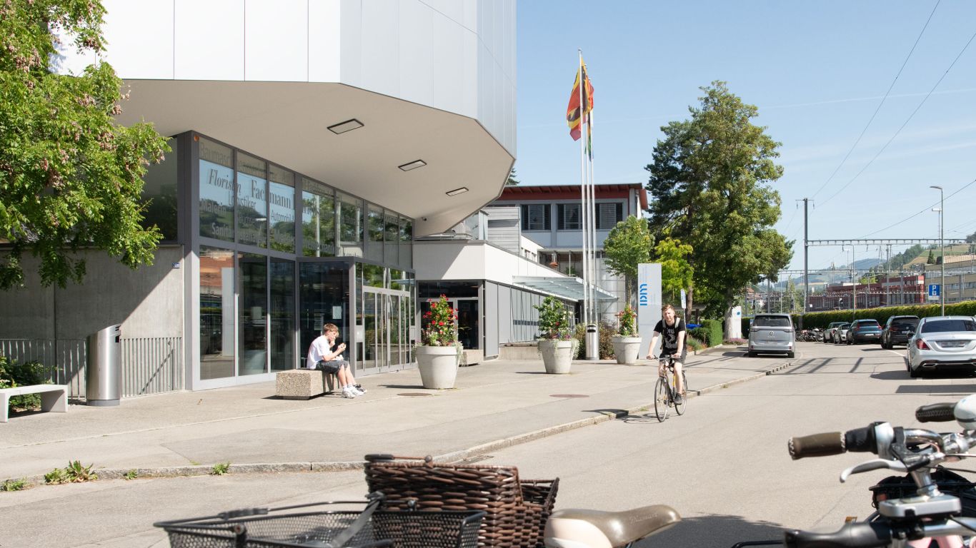 Berufsbildungszentrum IDM Thun, Mönchstrasse